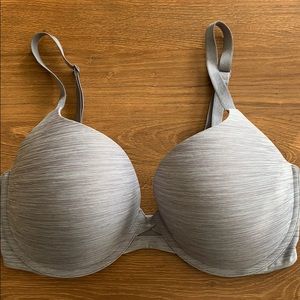 Victoria’s Secret bra 34DDD